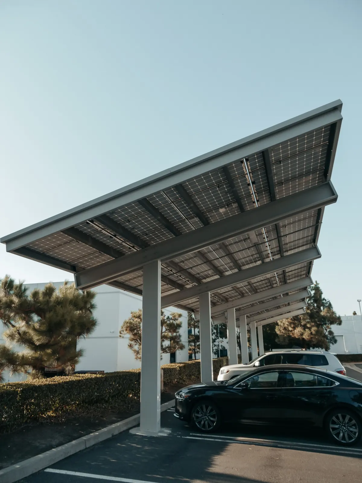 Residential vs commercial solar: the key design differences